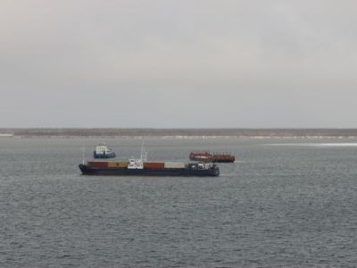 Якутоптторг впервые завез продукты и стройматериалы в арктические районы через Севморпуть