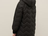 Пальто утепленное с воротником-стойкой