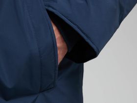 Пуховое полупальто с капюшоном и воротником-стойкой