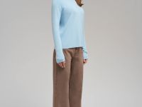 Легкий базовый джемпер прямого кроя