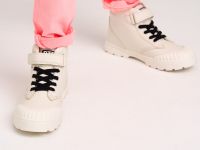 Высокие кроссовки для девочки