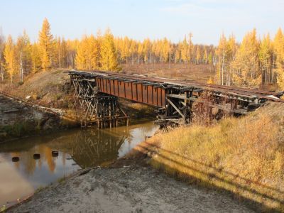 Железнодорожный мост 501-й стройки через реку Ид-Яха