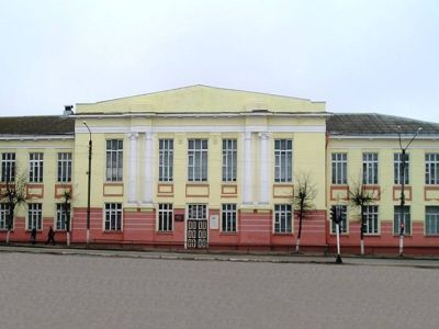 Здание школы, в которой учились В.А. Вагин и Л.М. Татаринов