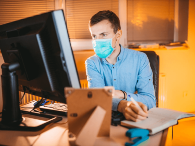 Власти Якутии рекомендуют перевести на "удаленку" 50% сотрудников предприятий