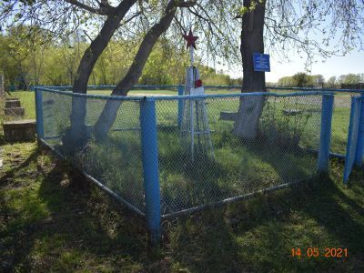 Могила чоновца Г.Козева, погибшего в боях с бандой Олиферова