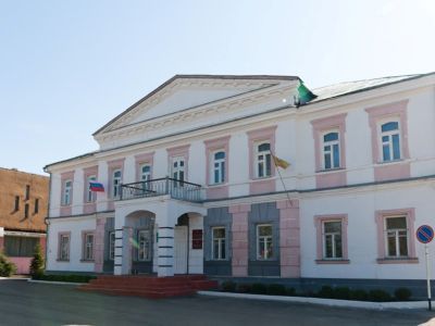 Здание бывших присутственных мест