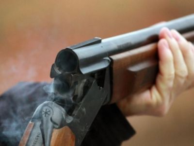 В Якутске пьяный дебошир прострелил женщине обе ноги