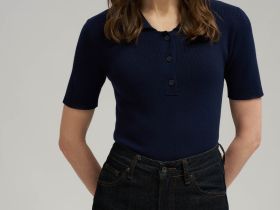 Легкий джемпер-поло приталенного кроя