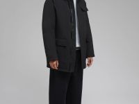 Утепленная куртка с капюшоном