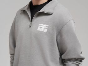 Толстовка свободного кроя из футера