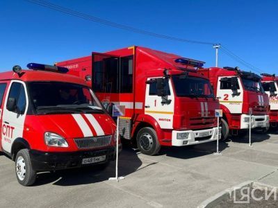 В Якутске представили выставку пожарно-спасательной техники