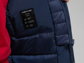 Пуховое полупальто с капюшоном и воротником-стойкой