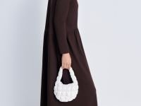 Трикотажное платье с длинным рукавом