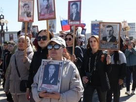 Фото. В Якутске акция «Бессмертный полк» собрала более 50 тысяч человек