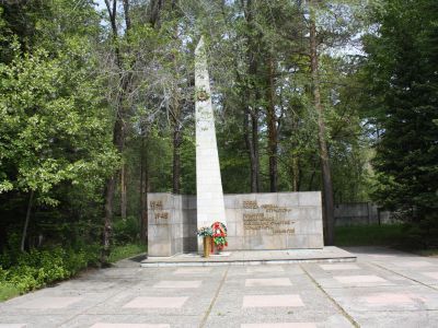 Мемориальная композиция "В честь 40-летия Победы"