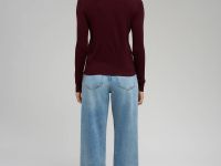 Свитер женский