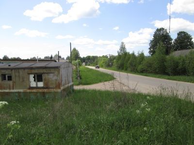 Памятное место, где в 1942 г. секретарем подпольного райкома партии  П.С. Куковенковым был организован 3-й партизанский полк 1-й Смоленской партизанской дивизии