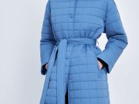 Утепленное пальто с поясом