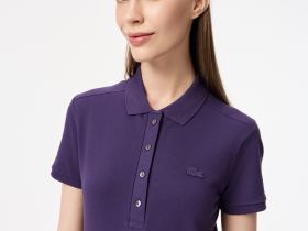 Женское поло Lacoste приталенного кроя из эластичного хлопка