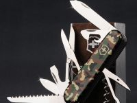 Нож перочинный Victorinox Huntsman Comouflage, сталь X55CrMo14, рукоять Cellidor®, камуфляж, 15 функций, 91мм