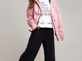 Ветровка для девочки