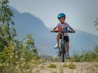 Детский велосипед Cube Acid 200, год 2025, цвет Зеленый-Оранжевый