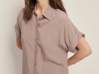 Блузка с коротким рукавом и отложным воротником