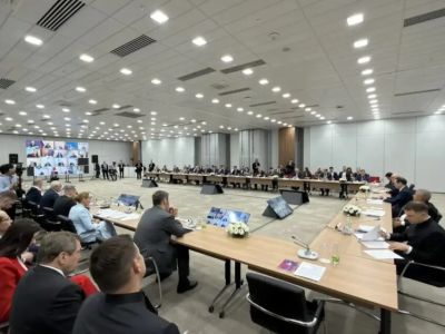 Айсен Николаев провел заседание комиссии Госсовета по энергетике