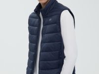 Утепленный жилет с воротником-стойкой