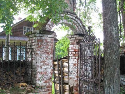 Ограда церкви