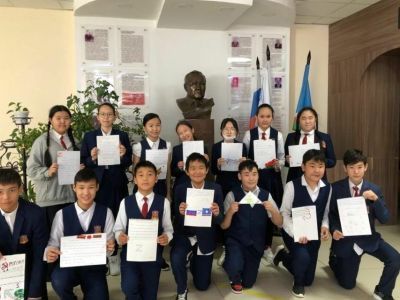 Из Якутии с любовью: школьники отправили свыше пяти тысяч писем в поддержку бойцов спецоперации