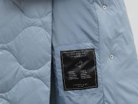 Стеганое пуховое пальто с поясом