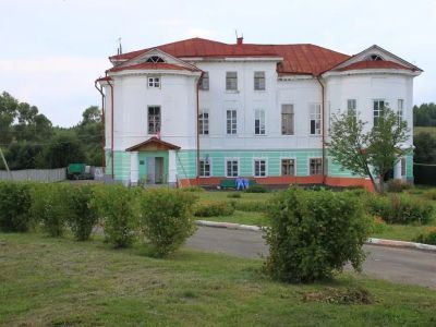 Барский дом с воротами