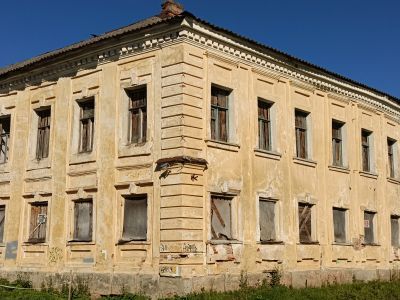 Начальное училище и дом Лохвицких