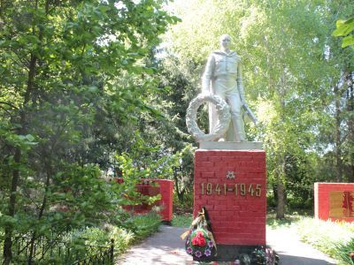 Памятник воинам, погибшим на фронтах Великой Отечественной войны