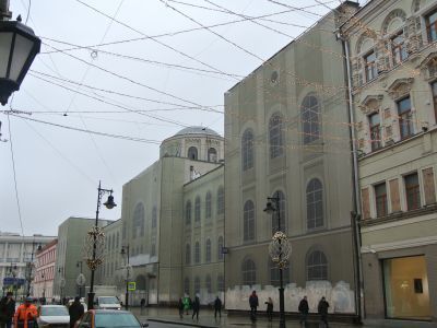 Московский Императорский почтамт и телеграф, XVIII в. - начало XX в., архитекторы Х.Фихтнер, А.К.Кавос, А.П.Попов, О.Р.Мунц, В.А., А.А. и Л.А.Веснины, техник архитектуры Х.Э.Несслер, гражданский инженер Л.И.Новиков, инженер В.Г.Шухов