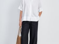 Блузка с укороченным рукавом