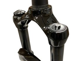 Rst Вилка RST Aerial TNL 29х1.5 шток 260мм, 100мм, ось 15мм, цвет Черный