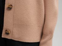 Кардиган свободного кроя с v-вырезом