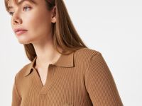 Женское платье Lacoste приталенного кроя с длинным рукавом
