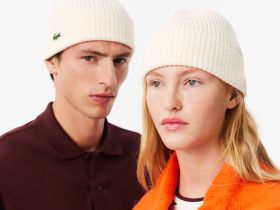 Шерстяная шапка Lacoste унисекс в рубчик