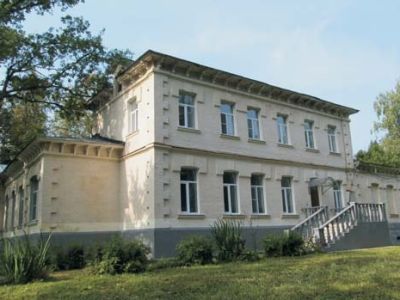 Флигели: белый и зеленый