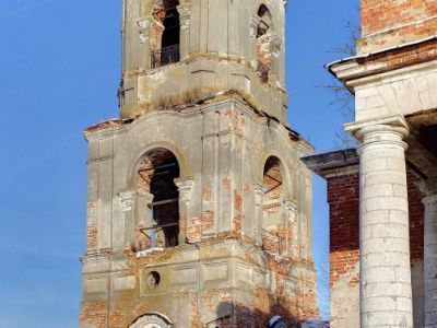 Отдельностоящая колокольня с трапезной