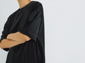 Бархатная футболка, Черный