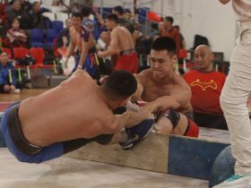 В селе Хатассы выявлены чемпионы Якутска по мас-рестлингу