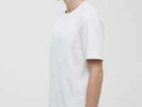 Базовая футболка из хлопка прямого силуэта