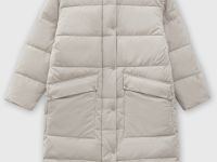 Утепленное пальто с капюшоном