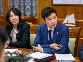 Айсен Николаев рассмотрел итоги работы Алмазэргиэнбанка за 2024 год