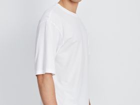 Футболка из хлопка с нагрудным карманом