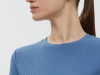 Футболка приталенного силуэта